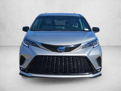 2022 Toyota Sienna XSE 7 Passenger