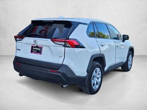 Ice Cap 2025 Toyota RAV4 LE
