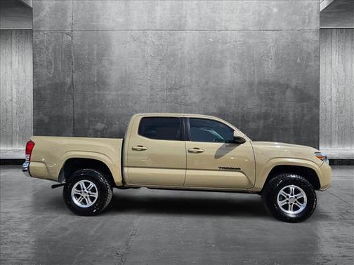 2016 Toyota Tacoma SR5