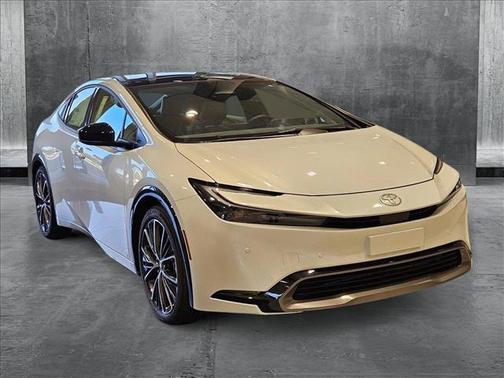 2025 Toyota Prius XLE