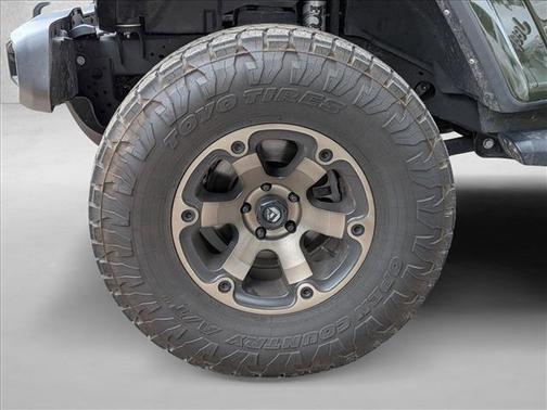 Sarge Green Clearcoat 2021 Jeep Gladiator Willys 4x4