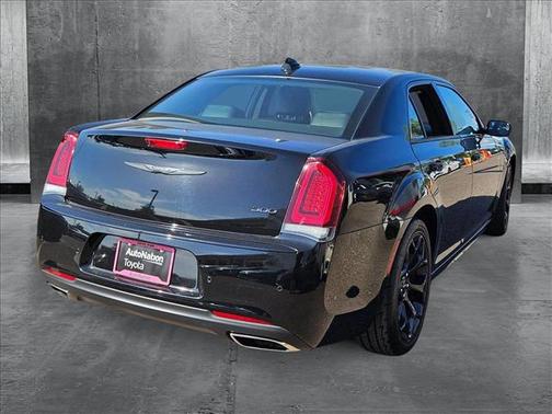 2023 Chrysler 300 Touring