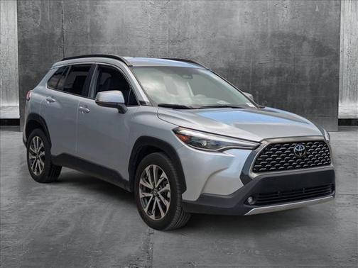 2023 Toyota Corolla Cross XLE