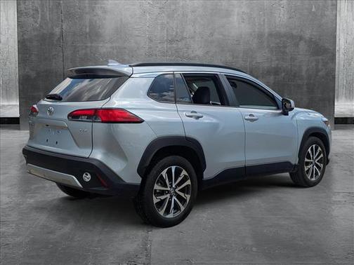 2023 Toyota Corolla Cross XLE
