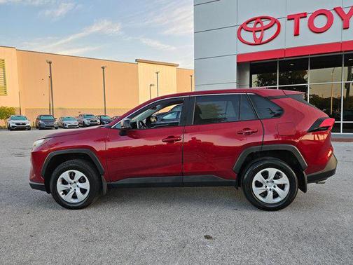 2024 Toyota RAV4 LE