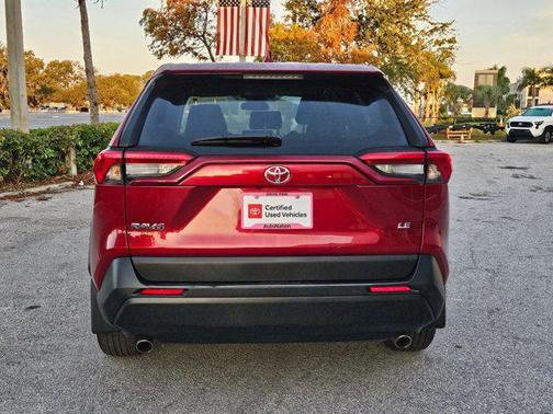 2024 Toyota RAV4 LE