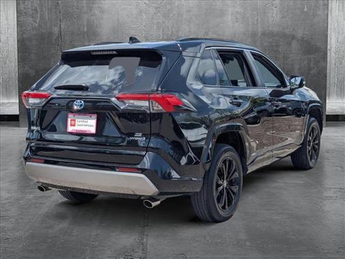 2022 Toyota RAV4 Hybrid SE