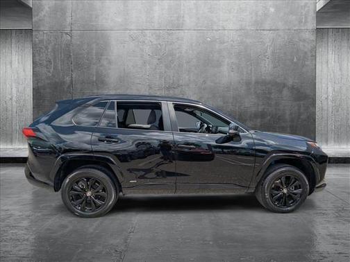 2022 Toyota RAV4 Hybrid SE
