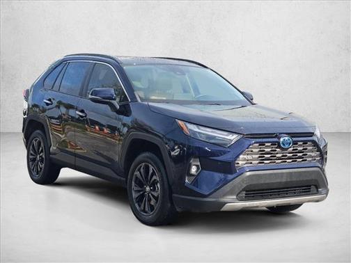 2022 Toyota RAV4 Hybrid SE