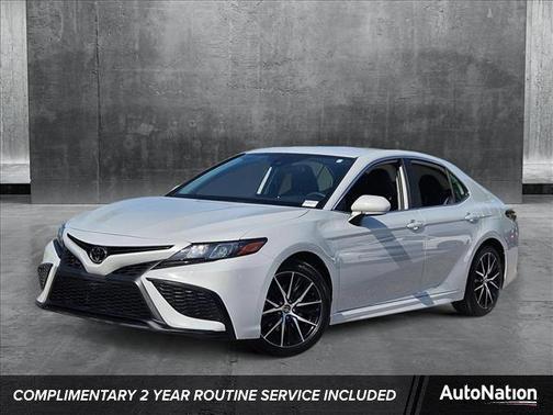 2022 Toyota Camry SE