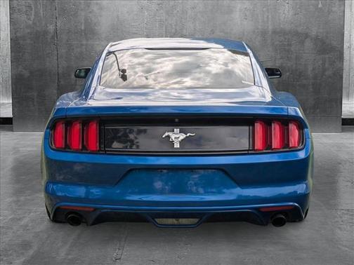 2017 Ford Mustang V6
