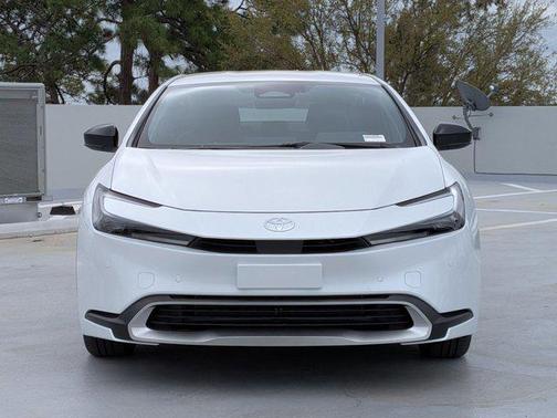 2026 Toyota Prius Plug-In Hybrid SE