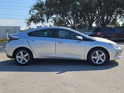 2018 Chevrolet Volt LT