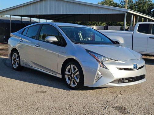 2018 Toyota Prius Three Touring