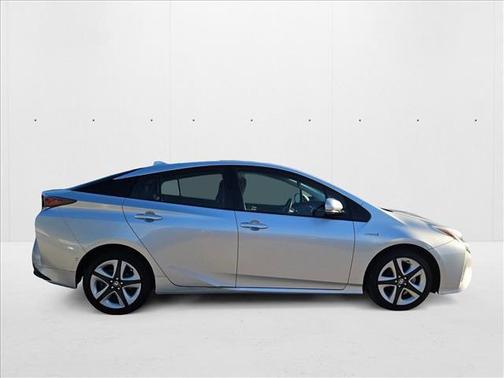2018 Toyota Prius Three Touring
