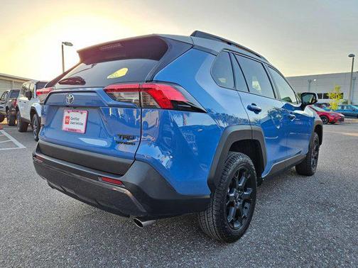 2022 Toyota RAV4 SE