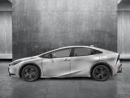 2025 Toyota Prius L