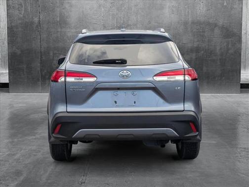 2024 Toyota Corolla Cross LE