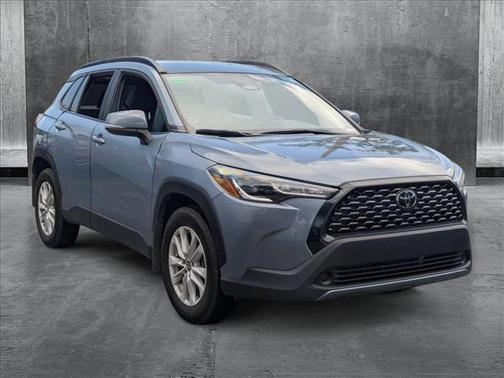2024 Toyota Corolla Cross LE