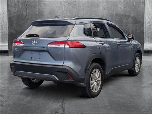 2024 Toyota Corolla Cross LE
