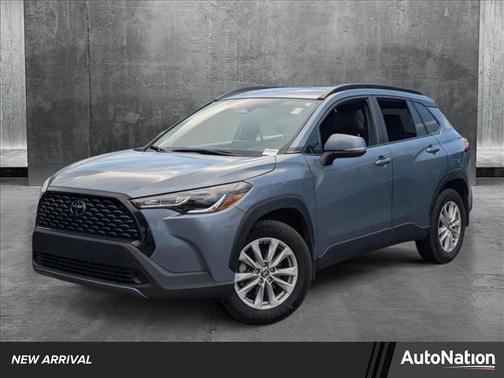 2024 Toyota Corolla Cross LE