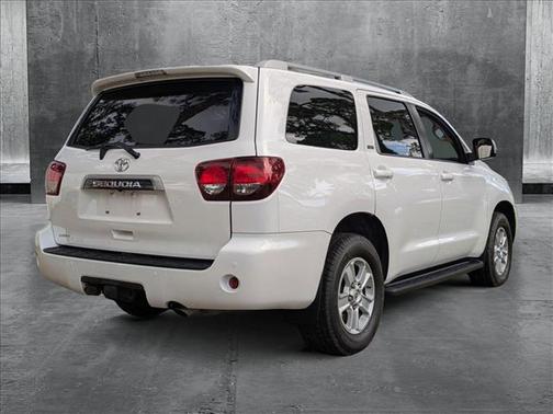 2020 Toyota Sequoia SR5