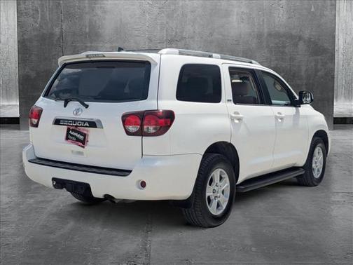 2020 Toyota Sequoia SR5