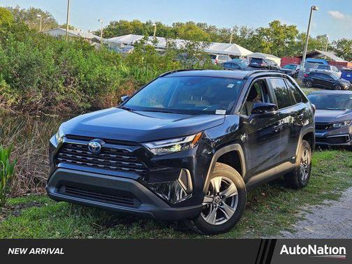 2024 Toyota RAV4 Hybrid LE