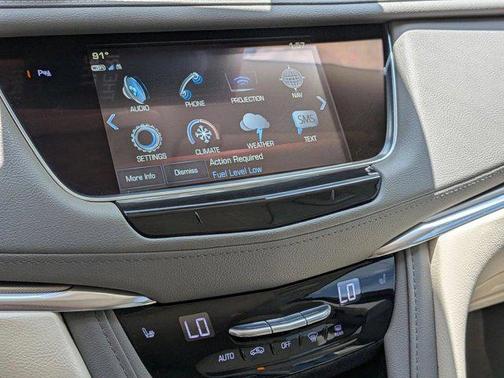 Crystal White Tricoat 2019 Cadillac XT5 Luxury