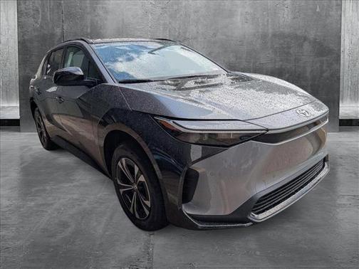 2025 Toyota bZ4X XLE