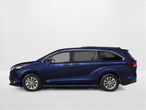 2025 Toyota Sienna XLE 8 Passenger