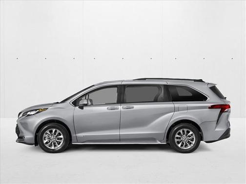 2025 Toyota Sienna XLE 8 Passenger