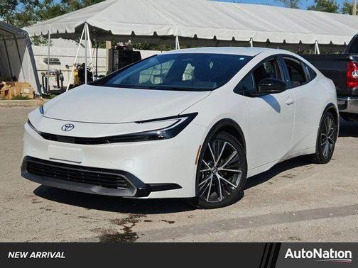 2025 Toyota Prius XLE