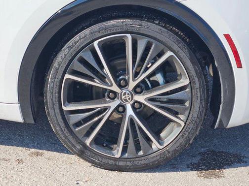 2025 Toyota Prius XLE