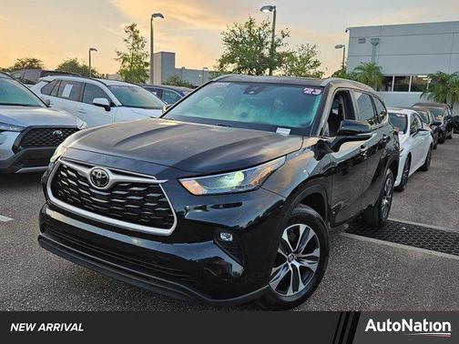 2023 Toyota Highlander XLE