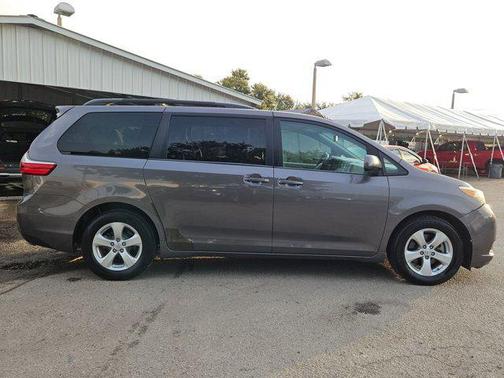 2015 Toyota Sienna LE
