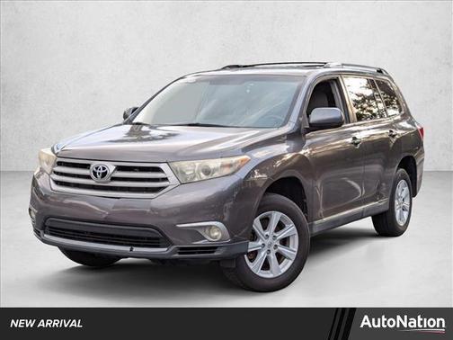 2013 Toyota Highlander SE