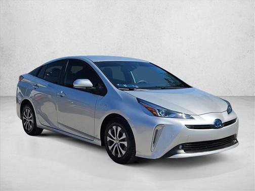2022 Toyota Prius LE