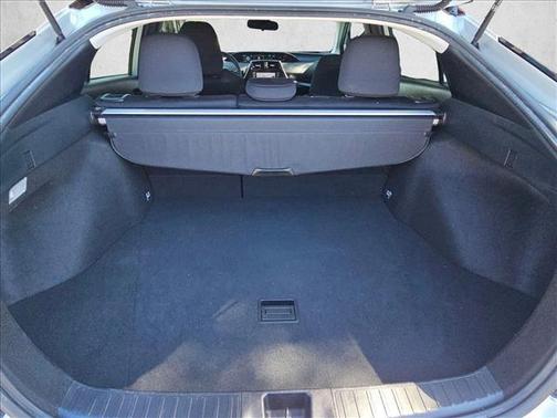 2022 Toyota Prius LE