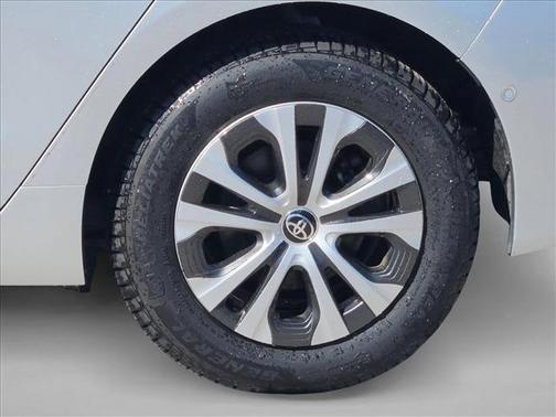 2022 Toyota Prius LE