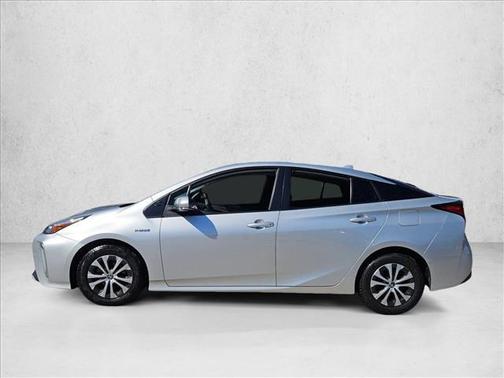 2022 Toyota Prius LE