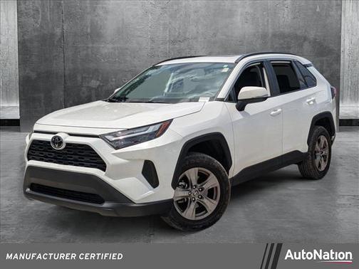 2022 Toyota RAV4 XLE