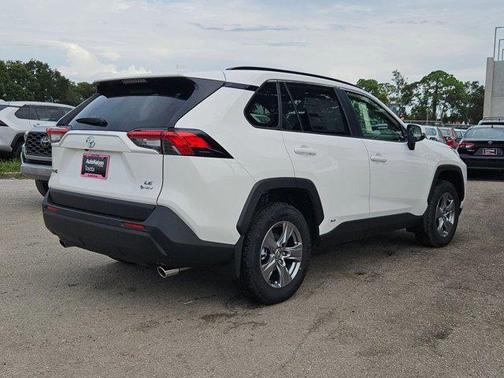 2025 Toyota RAV4 Hybrid LE