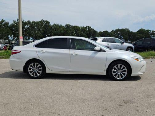 2016 Toyota Camry XLE