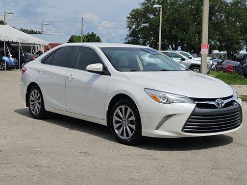 2016 Toyota Camry XLE