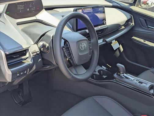 2025 Toyota Prius L