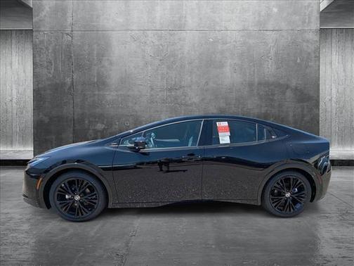 2025 Toyota Prius L
