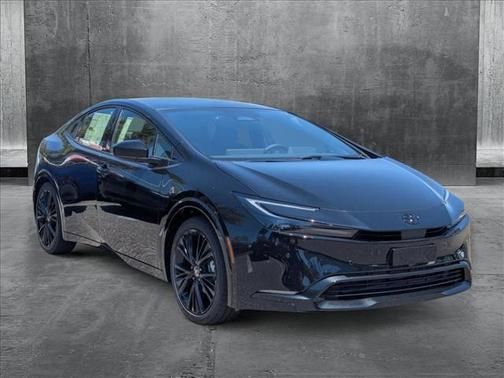 2025 Toyota Prius L