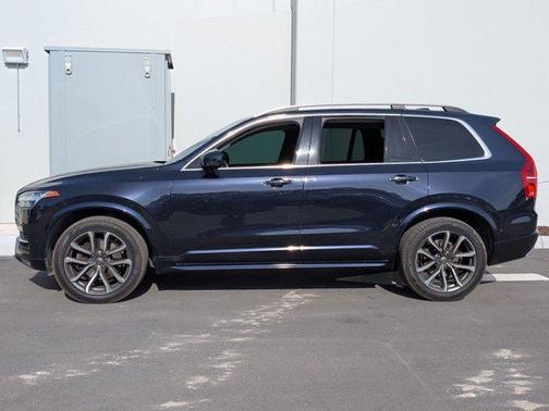 Black 2019 Volvo XC90 T6 Momentum