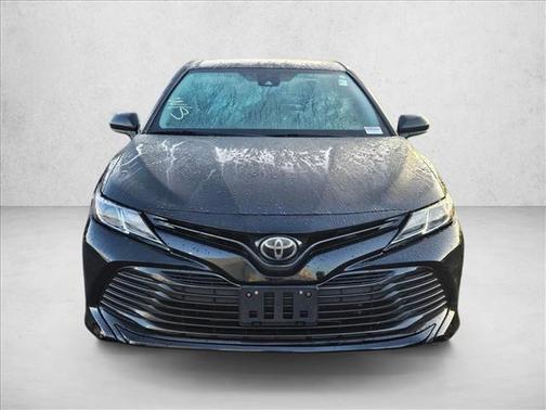 Midnight Black Metallic 2018 Toyota Camry LE